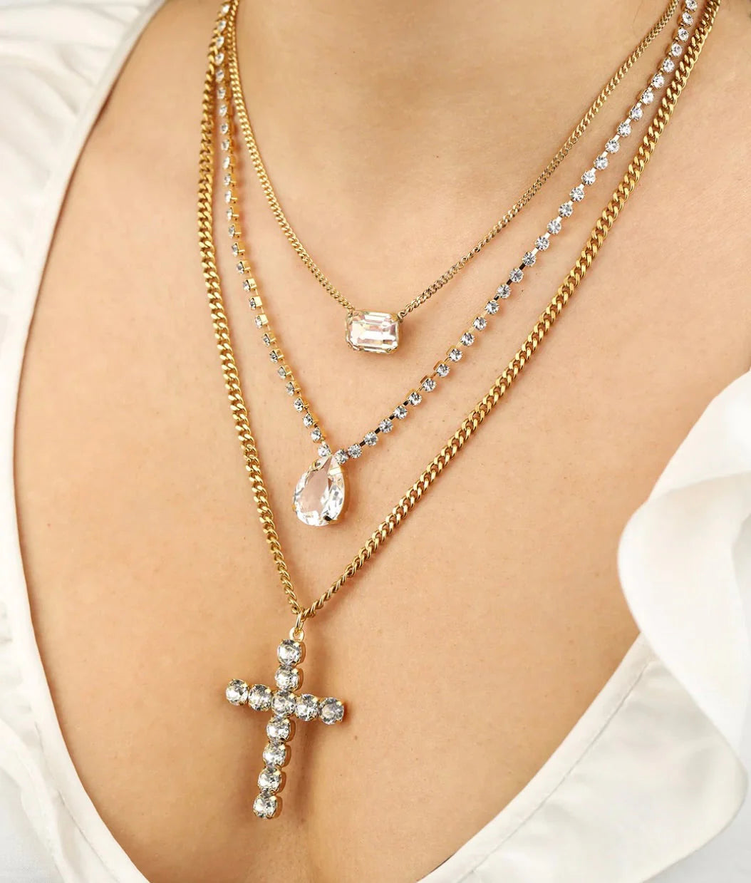 TOVA - Cross Necklace in Clear
