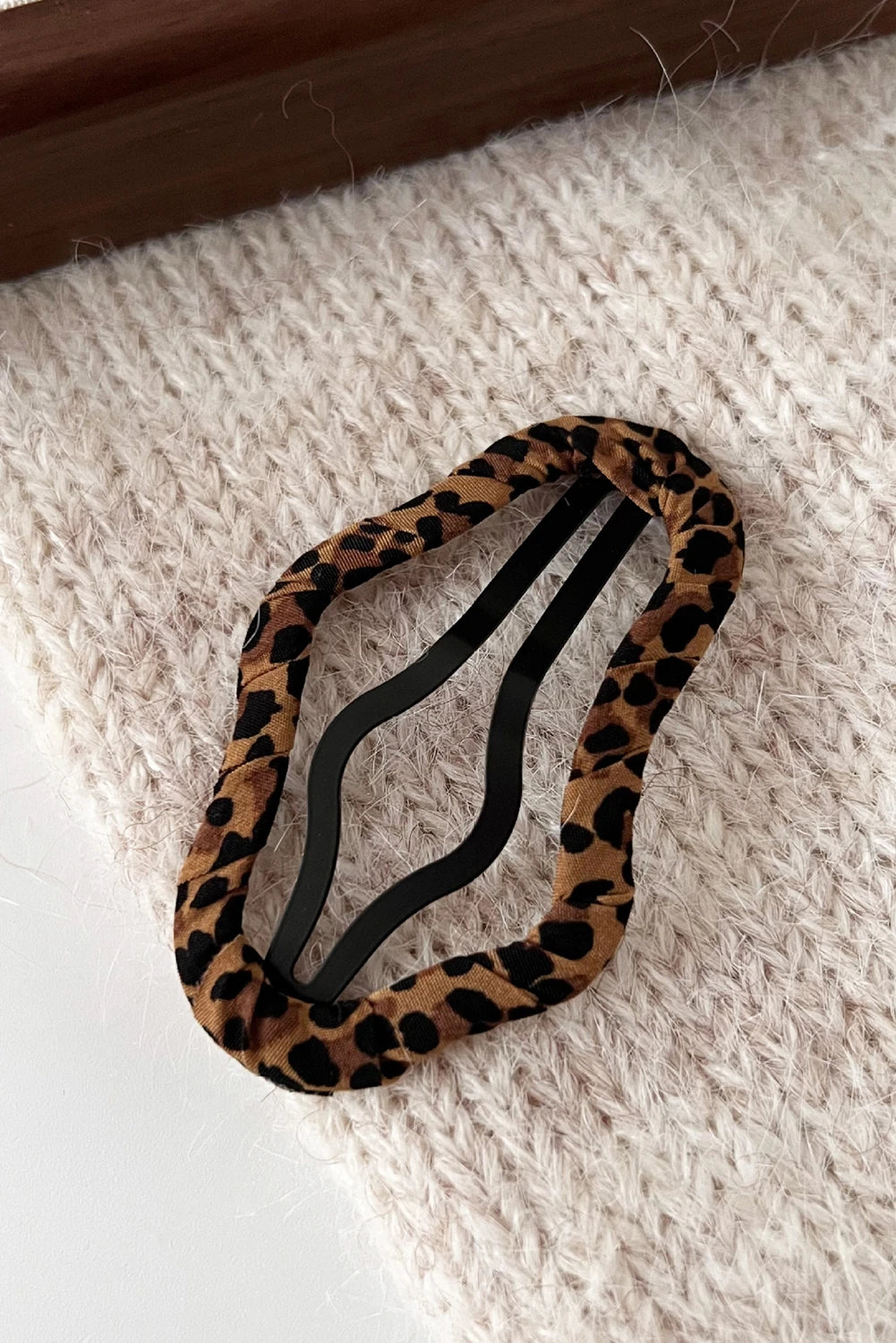Chestnut Leopard Print Hollow Hair Clip