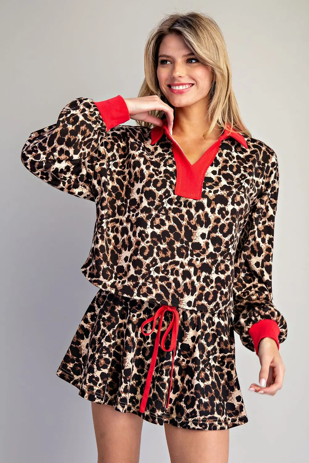 Leopard Contrast V-Neck Long Sleeve Top