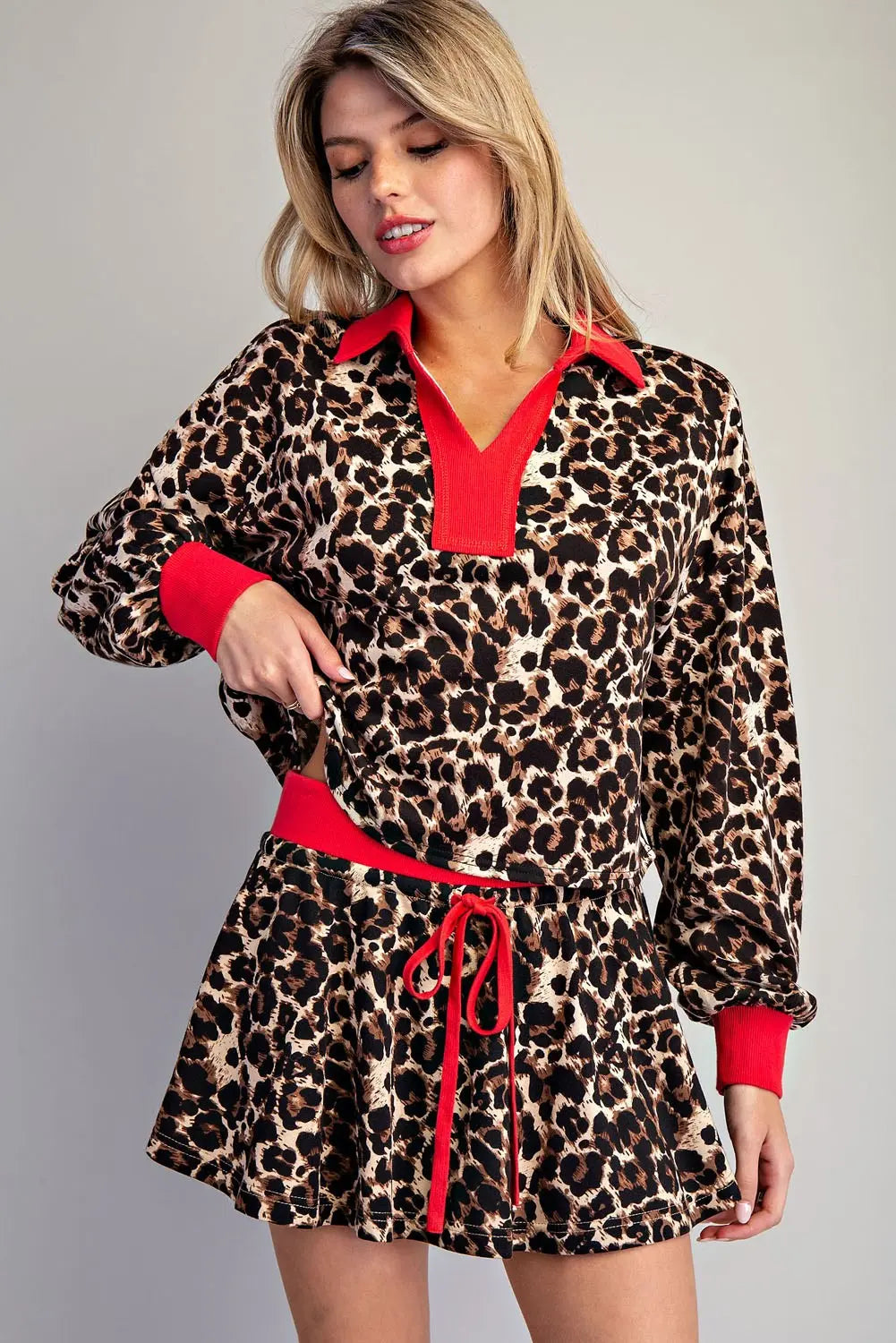 Leopard Contrast V-Neck Long Sleeve Top